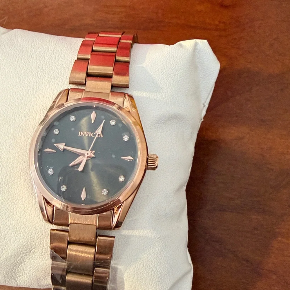 Invicta Rose Gold Watch with Blue Dial - Picture 3 of 4